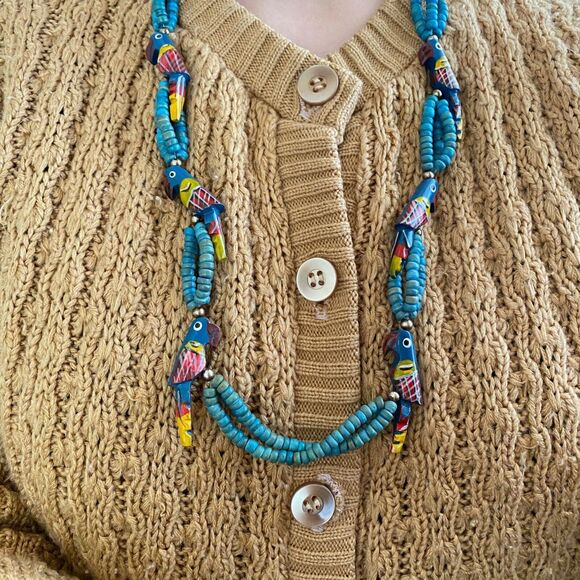 Vintage Parrot Necklace Wood Beaded Screw Clasp 3 Strand Painted Blue Retro Zoo - Picture 6 of 6
